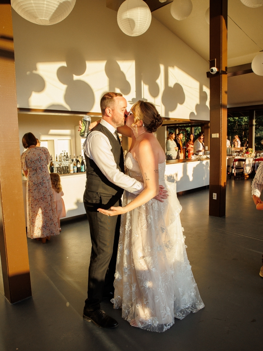 Blue Mountain Lodge | shenandoah valley wedding venue | photographs by Alex McCormick Photography