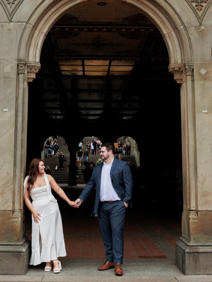 Bethesda Fountain engagement session photos by Alex McCormick Photography