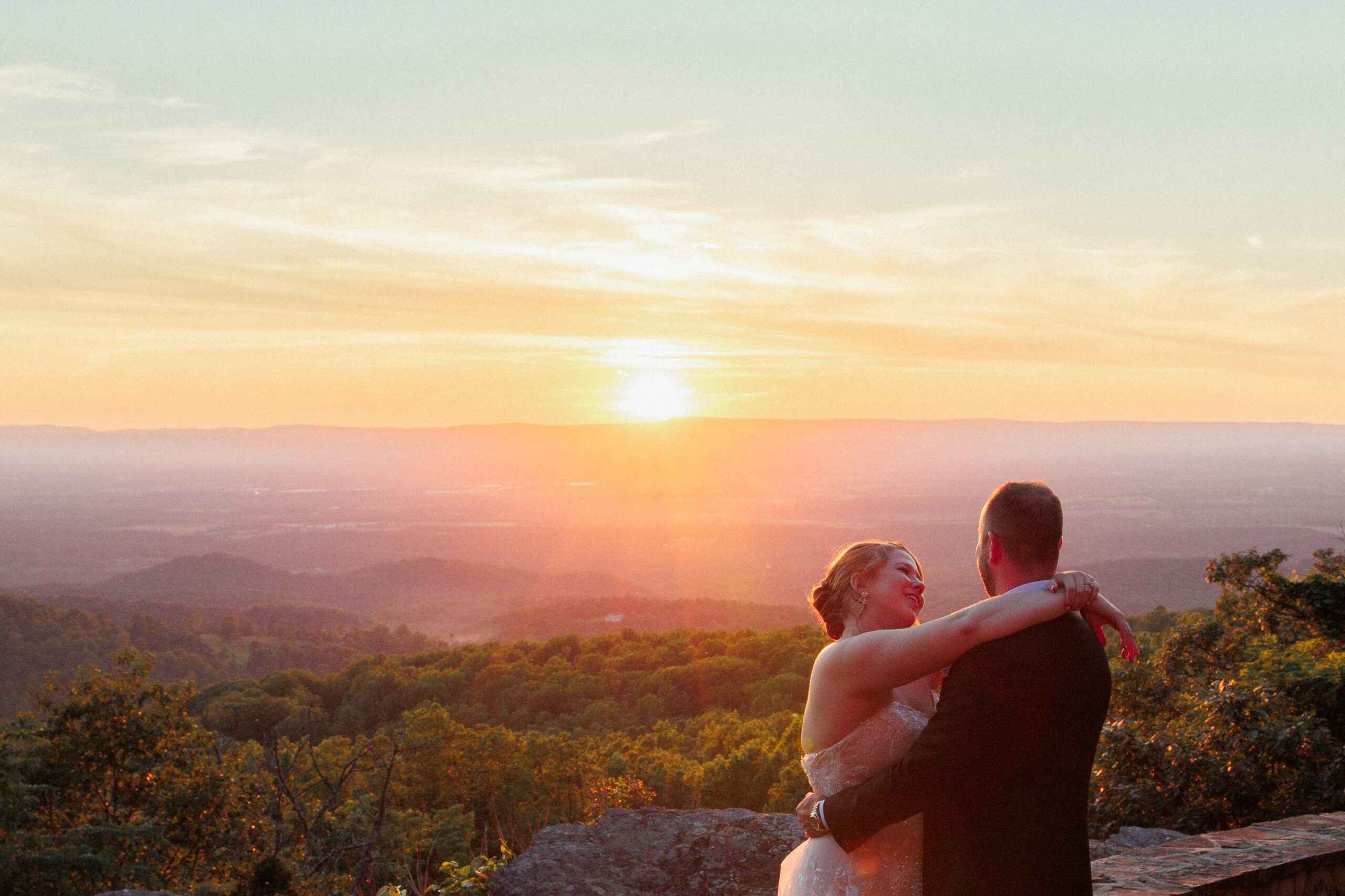 Real wedding at Blue Mountain Lodge in Linden VA