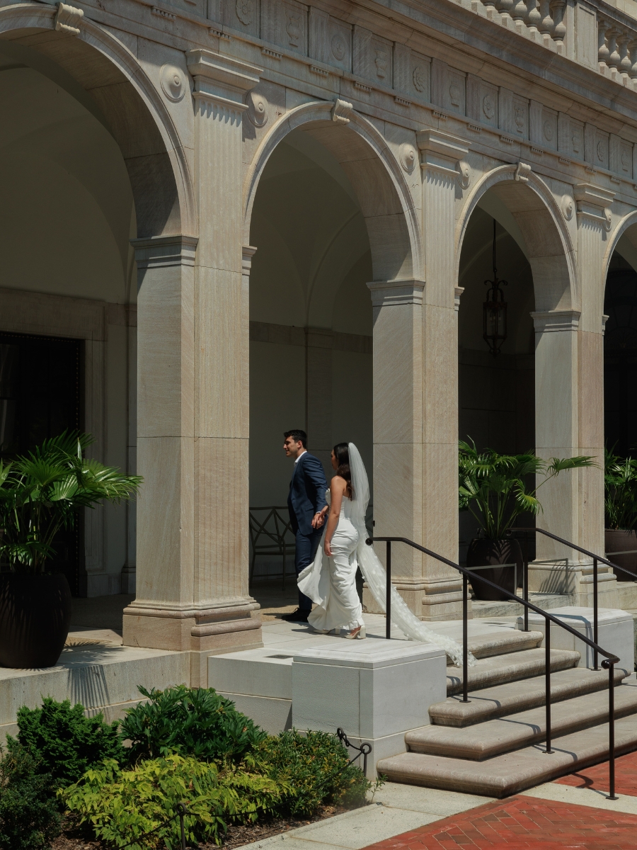 Elopement in Washington DC. Photos by Alex McCormick Photography