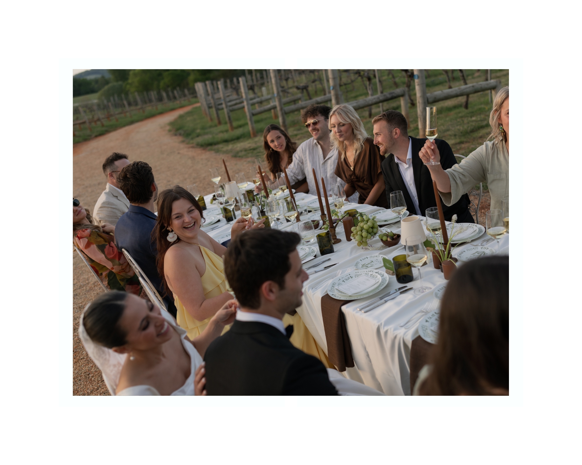 dining outdoors at keswick vineyards